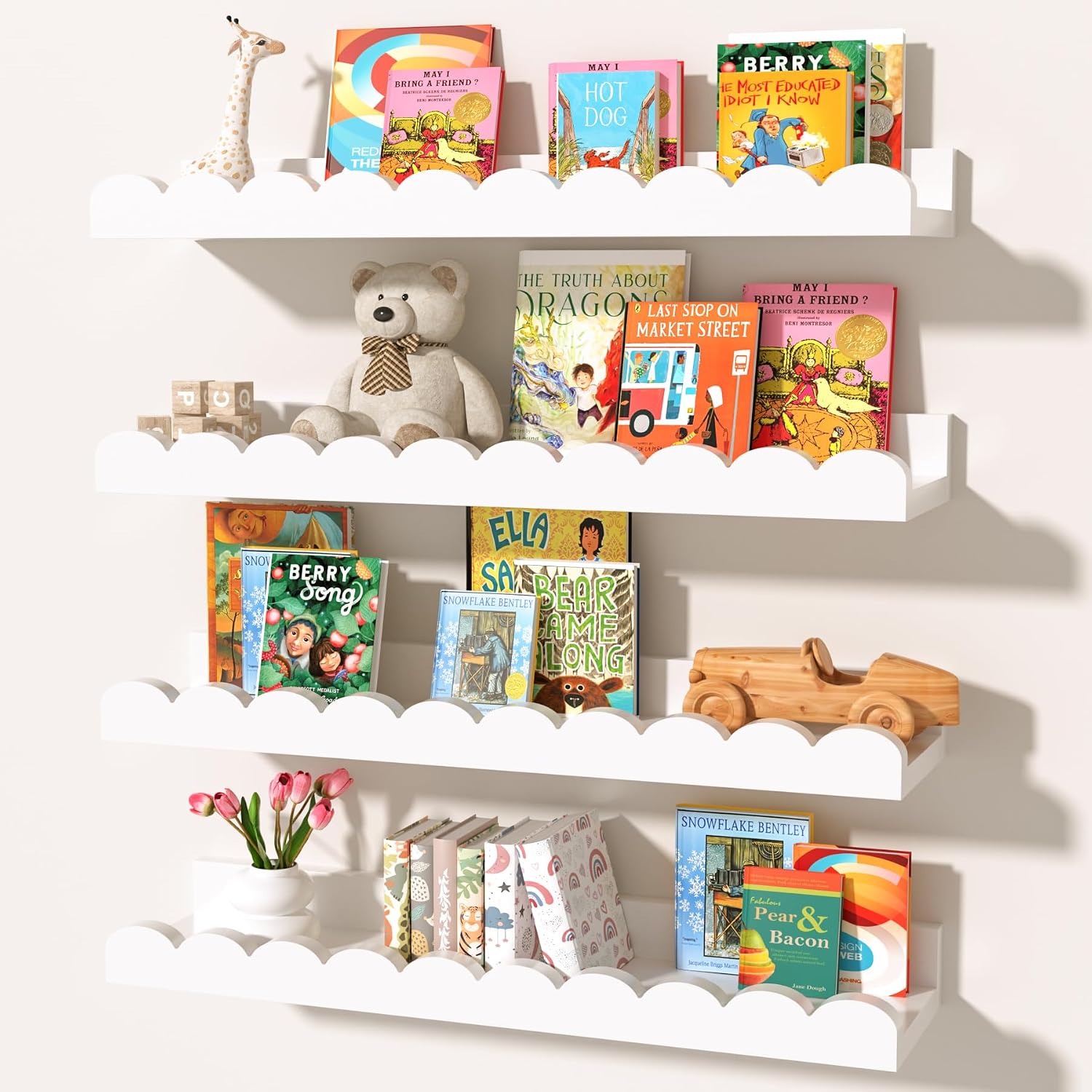 Baby Nursery Floating Shelves - 白いスカラップ型のフローティングナーセリーシェルフ4個セット、寝室やプレイルーム用の壁掛け式子供用本棚、赤ちゃんや幼児の部屋用の本や装飾品のディスプレイ。