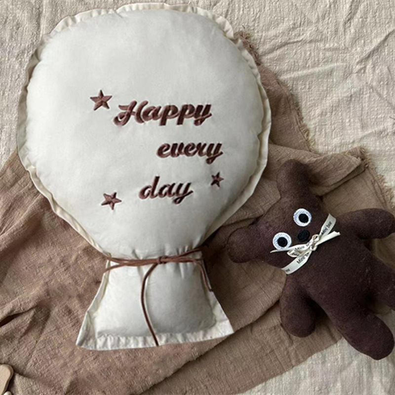 2 個綿刺繍バルーン壁掛け装飾品キッズルームかわいいデコ枕北 - Baby Nursery Music のレビューと価格