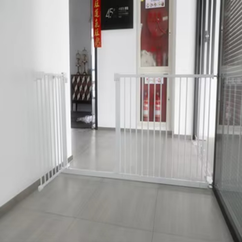 特大安全ゲート ペット・ベビー用ドア - Baby Gate Extra Wide のレビューと価格