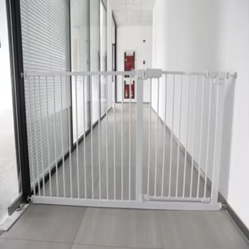 特大安全ゲート ペット・ベビー用ドア - Baby Gate Extra Wide のレビューと価格