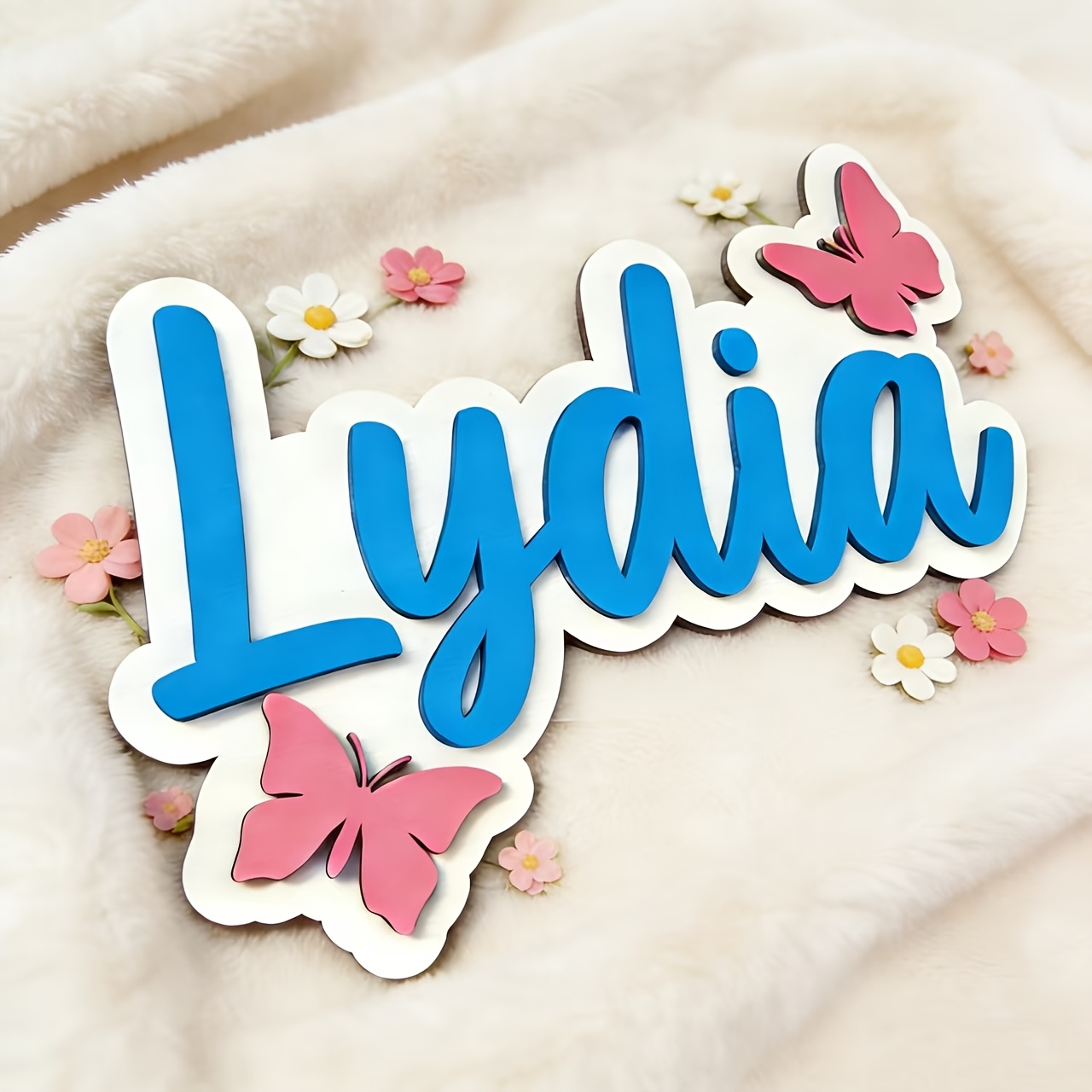 パーソナライズされたブルー＆ピンクの蝶の名前入りルームサイン - Baby Nursery Name Sign のレビューと価格